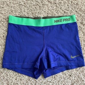Women’s Nike pro shorts